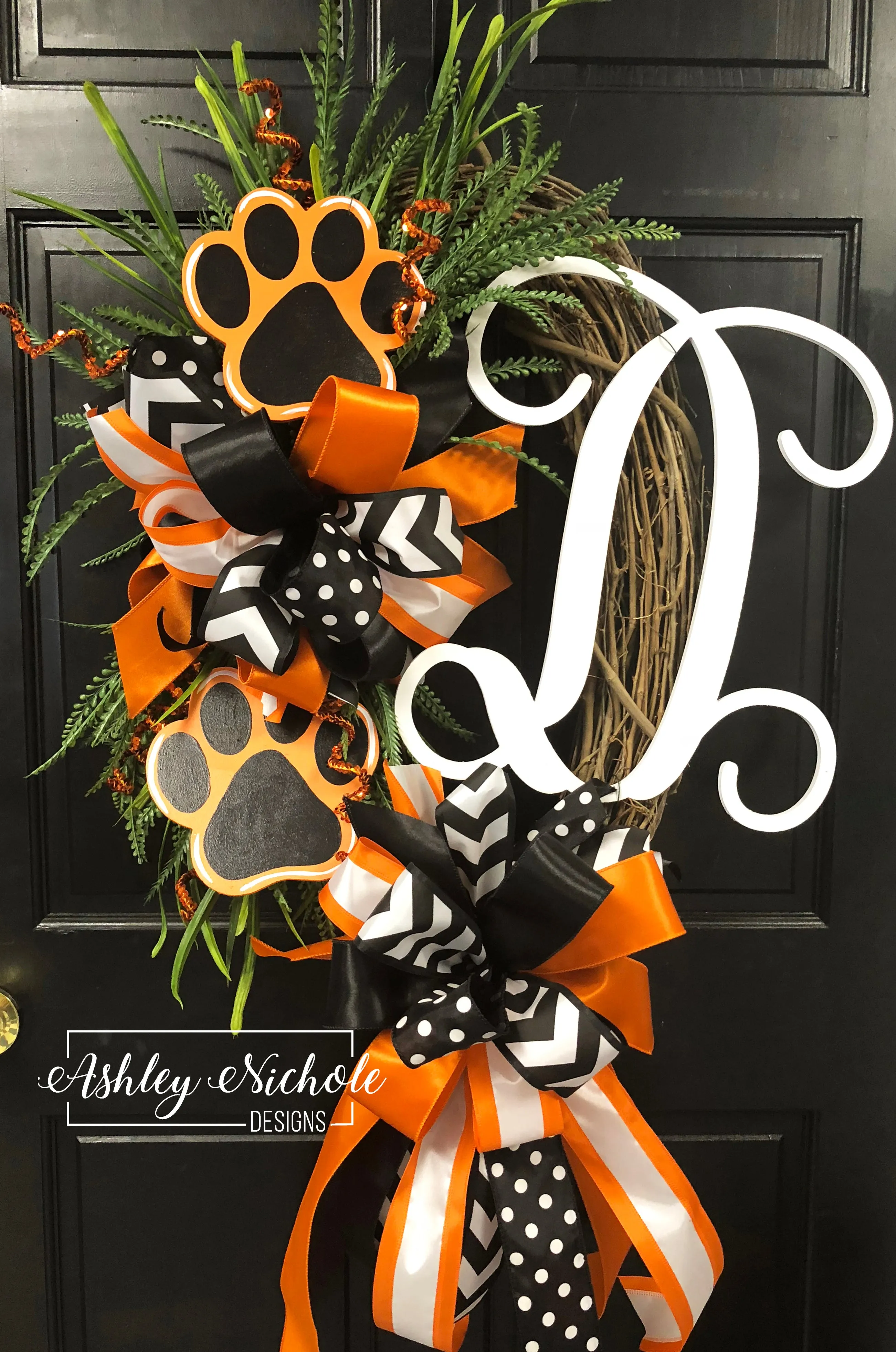 Paw Print Team Sports Wreath
