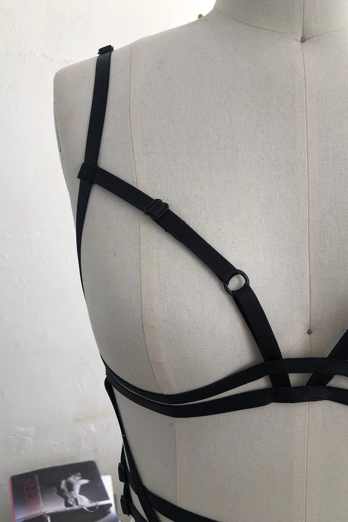 Shock Me Body Cage
